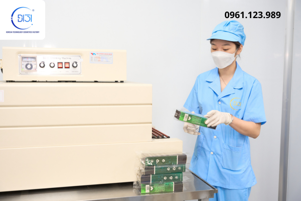 Gia công mỹ phẩm